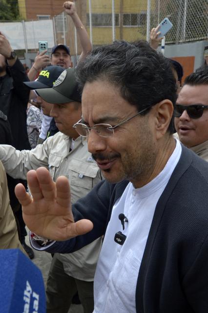Colombia's presidential candidate for the ruling Pacto Historico party, Ivan Cepeda, arrives at a polling station during the presidential election runoff, in Bogota on June 21, 2026. Colombians head to the polls to pick a new president between a hard-right White House-backed lawyer and a leftist senator that will decide the fate of the country's stumbling peace process and strained ties with Washington. (Photo by Sebastian BARROS / AFP)
