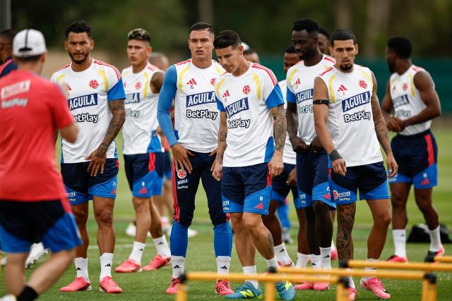 (From L)Colombia's forward #25 Luis Suarez, midfielder #15 Juan Portilla, midfielder #10 James Rodriguez and defender #02 Daniel Munoz take part in a training session at the Academia Atlas FC in Zapopan, near Guadalajara, Mexico on June 21, 2026, during the 2026 World Cup football tournament.  (Photo by Ulises RUIZ / AFP)