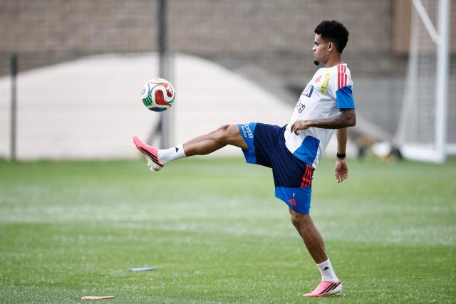 Colombia's forward #07 Luis Diaz takes part in a training session at the Academia Atlas FC in Zapopan, near Guadalajara, Mexico on June 21, 2026, during the 2026 World Cup football tournament.  (Photo by Ulises RUIZ / AFP)