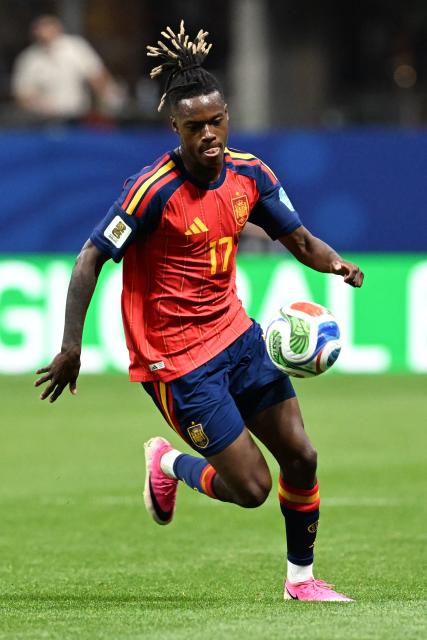 Spain's forward #17 Nico Williams controls the ball during the 2026 World Cup Group H football match between Spain and Saudi Arabia at the Atlanta Stadium in Atlanta on June 21, 2026.  (Photo by ROBERTO SCHMIDT / AFP)