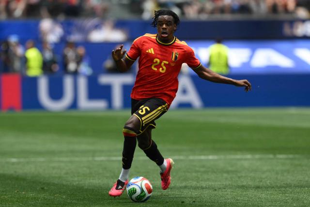 Belgium's defender #25 Nathan Ngoy controls the ball during the 2026 World Cup Group G football match between Belgium and Iran at the Los Angeles Stadium in Inglewood on June 21, 2026.  (Photo by Patrick T. Fallon / AFP)
