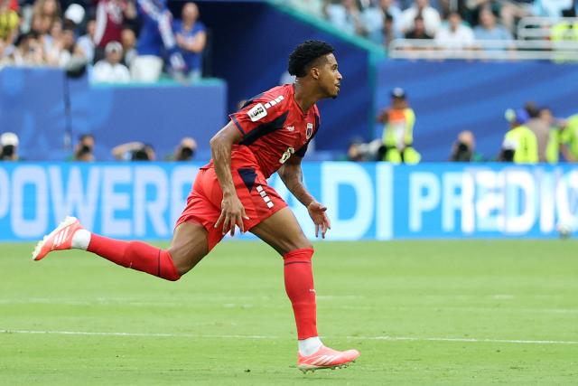 Cape Verde's midfielder #06 Kevin Pina celebrates scoring his team's first goal during the 2026 World Cup Group H football match between Uruguay and Cape Verde at the Miami Stadium in Miami Gardens on June 21, 2026.  (Photo by PATRICIA DE MELO MOREIRA / AFP)