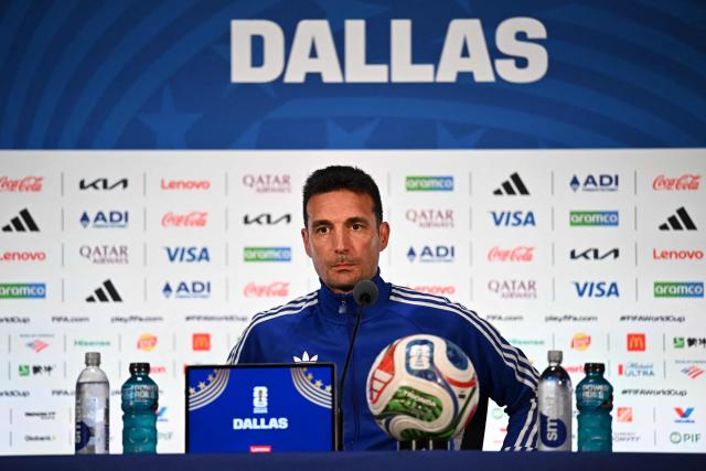 Argentina's head coach Lionel Scaloni gives an MD-1 press conference at the Dallas Stadium in Arlington on June 21, 2026, on the eve of the 2026 World Cup Group J football match between Argentina and Austria.  (Photo by Paul ELLIS / AFP)