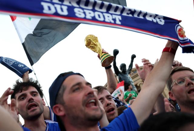 France fans gather at the Rocky statue in front of the Philadelphia Museum of Art on the eve of the 2026 World Cup Group C football match between France and Irak in Philadelphia on June 21, 2026. (Photo by FRANCK FIFE / AFP)