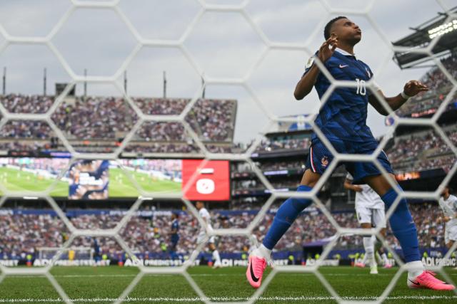 France's forward #10 Kylian Mbappe reacts to a missed chance during the 2026 World Cup Group I football match between France and Iraq at the Philadelphia Stadium in Philadelphia on June 22, 2026.  (Photo by MAURO PIMENTEL / AFP)