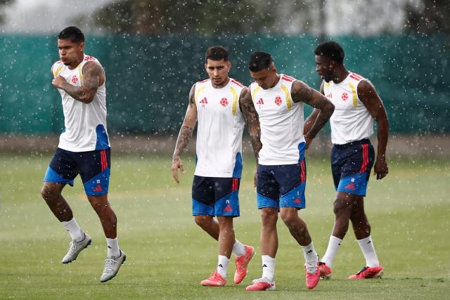 (From L) Colombia's forward #19 Juan Camilo Hernandez, midfielder #14 Gustavo Puerta, midfielder #05 Kevin Castano and midfielder #16 Jefferson Lerma take part in a MD-1 training session ahead of the 2026 World Cup football tournament match between Colombia and DR Congo at Academia Atlas FC in Guadalajara on June 22, 2026.  (Photo by Ulises RUIZ / AFP)
