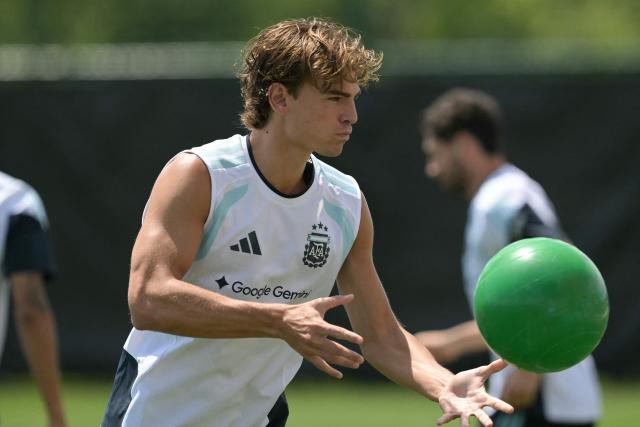 Argentina's forward #18 Nico Paz takes part in a training session at the Sporting KC Training Centre in Kansas City on June 23, 2026, during the 2026 World Cup football tournament. (Photo by Juan MABROMATA / AFP)