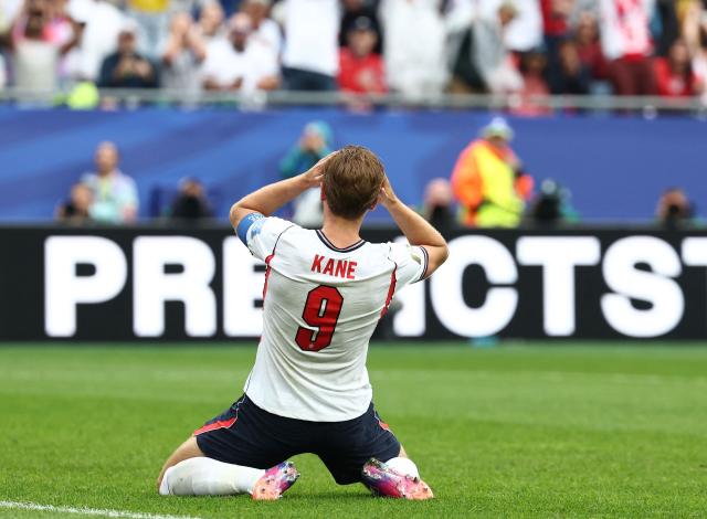 England's forward #09 Harry Kane reacts after missing a goal opportunity  during the 2026 World Cup Group L football match between England and Ghana at the Boston Stadium in Foxborough on June 23, 2026.  (Photo by FRANCK FIFE / AFP)