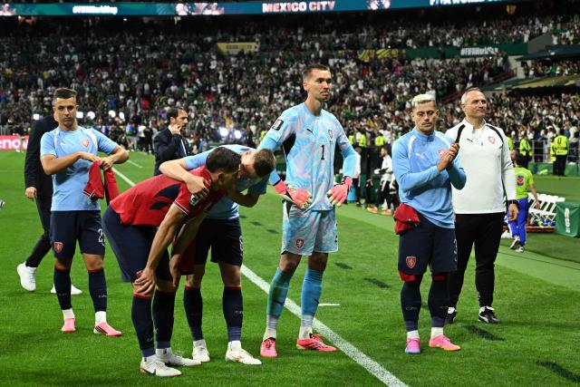 Czech Republic's goalkeeper #01 Matej Kovar and teammates look at fans after losing the 2026 World Cup Group A football match between the Czech Republic and Mexico at the Mexico City Stadium in Mexico City on June 24, 2026.  (Photo by CARL DE SOUZA / AFP)