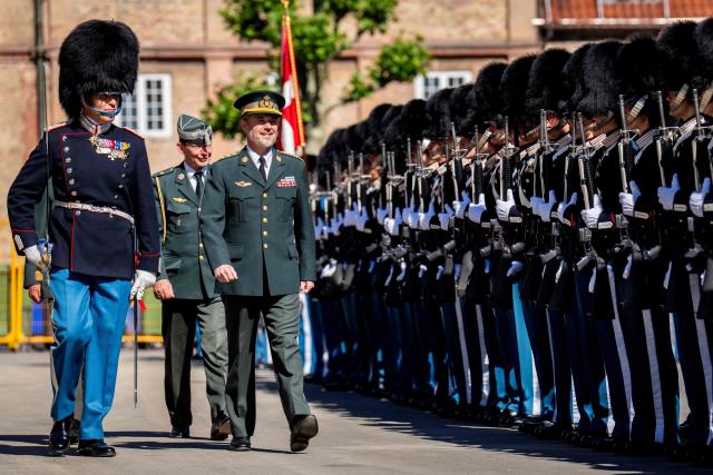 King Frederik X of Denmark reviews a military guard during the Watch Parade at the Royal Life Guards, where he traditionally presents the 'King's Watch', at the Life Guards Barracks in Copenhagen, on June 25, 2026. (Photo by Ida Marie Odgaard / Ritzau Scanpix / AFP) / Denmark OUT