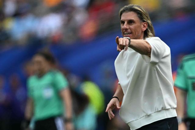 Ecuador's Argentine head coach Sebastian Beccacece gestures during the 2026 World Cup Group E football match between Ecuador and Germany at the New York/New Jersey Stadium in East Rutherford on June 25, 2026. (Photo by MAURO PIMENTEL / AFP)