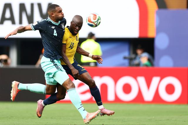 Germany's defender #04 Jonathan Tah and Ecuador's forward #13 Enner Valencia fight for the ball during the 2026 World Cup Group E football match between Ecuador and Germany at the New York/New Jersey Stadium in East Rutherford on June 25, 2026. (Photo by CHARLY TRIBALLEAU / AFP)