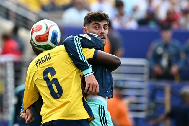 Ecuador's defender #06 Willian Pacho and Germany's forward #07 Kai Havertz fight for the ball during the 2026 World Cup Group E football match between Ecuador and Germany at the New York/New Jersey Stadium in East Rutherford on June 25, 2026. (Photo by Jewel SAMAD / AFP)