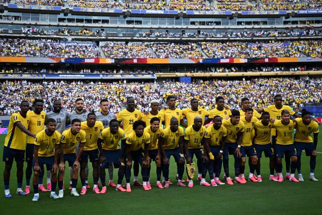 Ecuador's players pose for a picture ahead of the 2026 World Cup Group E football match between Ecuador and Germany at the New York/New Jersey Stadium in East Rutherford on June 25, 2026. (Photo by MAURO PIMENTEL / AFP)