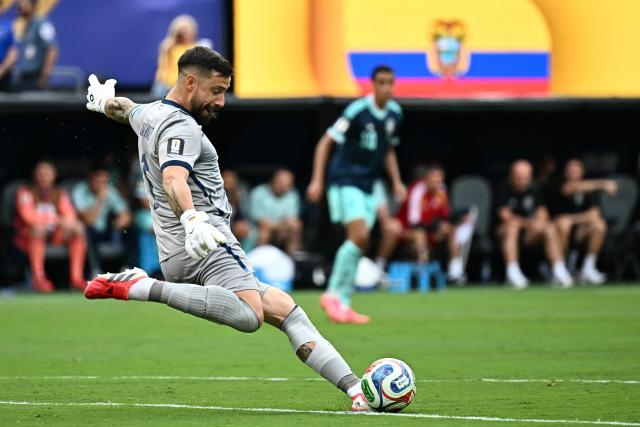 Ecuador's goalkeeper #01 Hernan Galindez kicks the ball during the 2026 World Cup Group E football match between Ecuador and Germany at the New York/New Jersey Stadium in East Rutherford on June 25, 2026. (Photo by Jewel SAMAD / AFP)