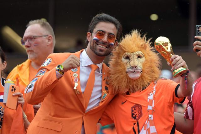 Netherlands' fans cheer their team ahead the 2026 World Cup Group F football match between Tunisia and the Netherlands at the Kansas City Stadium in Kansas City on June 25, 2026.  (Photo by Juan MABROMATA / AFP)