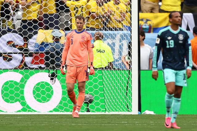 Germany's goalkeeper #01 Manuel Neuer reacts after concedind Ecuador's second goal scored by Ecuador's midfielder #19 Gonzalo Plata (unseen) during the 2026 World Cup Group E football match between Ecuador and Germany at the New York/New Jersey Stadium in East Rutherford on June 25, 2026. (Photo by CHARLY TRIBALLEAU / AFP)