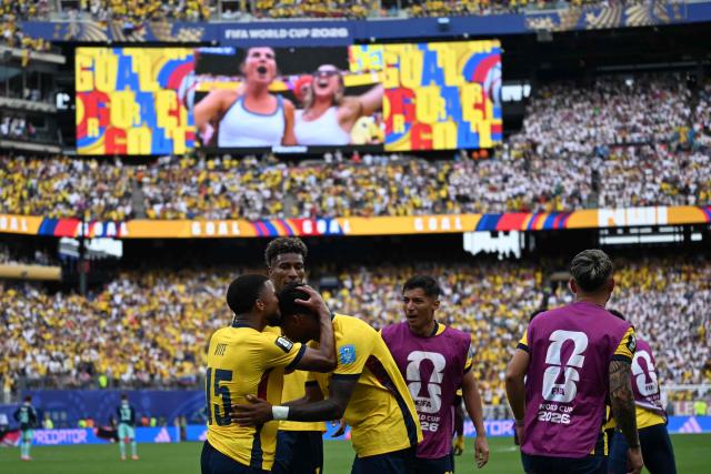 Ecuador's midfielder #19 Gonzalo Plata celebrates with teammate midfielder #15 Pedro Vite scoring his team's second goal during the 2026 World Cup Group E football match between Ecuador and Germany at the New York/New Jersey Stadium in East Rutherford on June 25, 2026. (Photo by MAURO PIMENTEL / AFP)