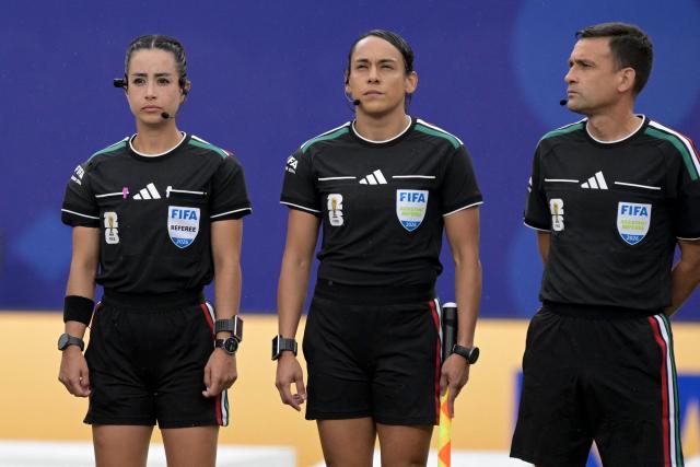 Mexican referee Katia Itzel Garcia (L) gestures during the 2026 World Cup Group F football match between Tunisia and the Netherlands at the Kansas City Stadium in Kansas City on June 25, 2026.  (Photo by Juan MABROMATA / AFP)