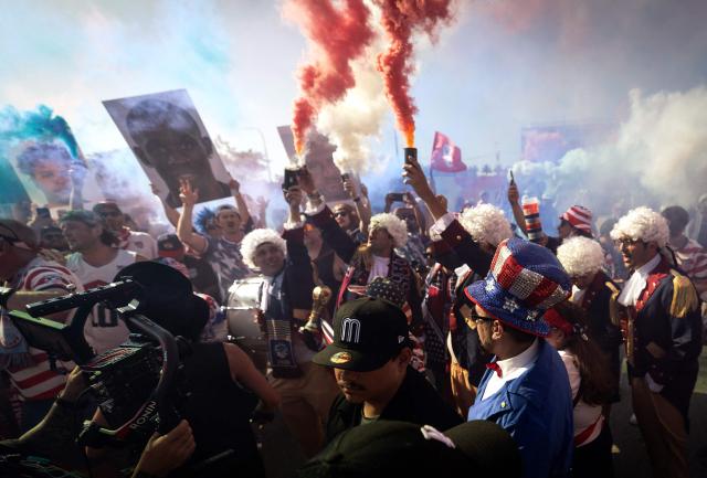 US fans cheer their team ahead of the during the 2026 World Cup Group D football match between Turkey and USA at the Los Angeles Stadium in Inglewood on June 25, 2026.  (Photo by Etienne LAURENT / AFP)