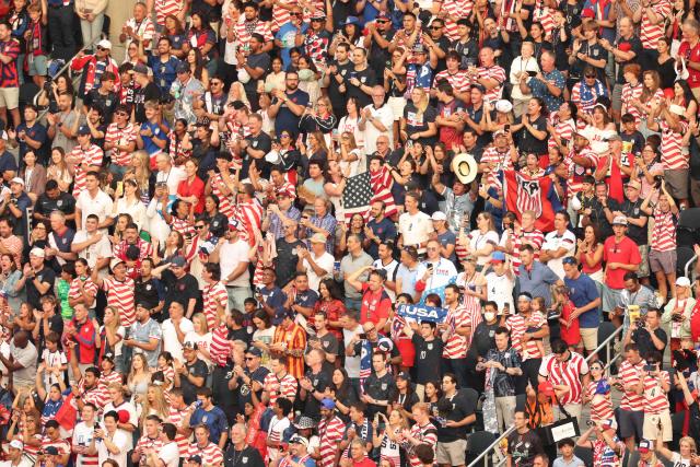 US fans cheer their team ahead of the 2026 World Cup Group D football match between Turkey and USA at the Los Angeles Stadium in Inglewood on June 25, 2026.  (Photo by Etienne LAURENT / AFP)