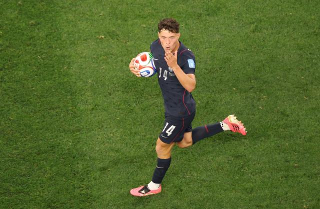 US midfielder #14 Sebastian Berhalter celebrates after scoring his team’s second goal during the 2026 World Cup Group D football match between Turkey and USA at the Los Angeles Stadium in Inglewood on June 25, 2026.  (Photo by Etienne LAURENT / AFP)