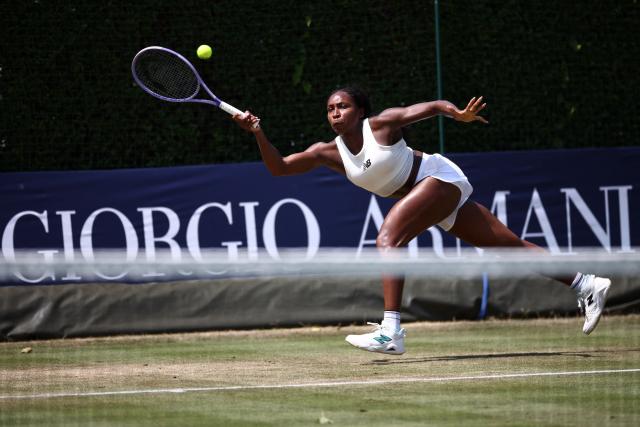 US player Coco Gauff practices with US player Ann Li on day four of the Giorgio Armani Tennis Classic tournament at the Hurlingham Club in London on June 26, 2026. (Photo by Henry Nicholls / AFP)