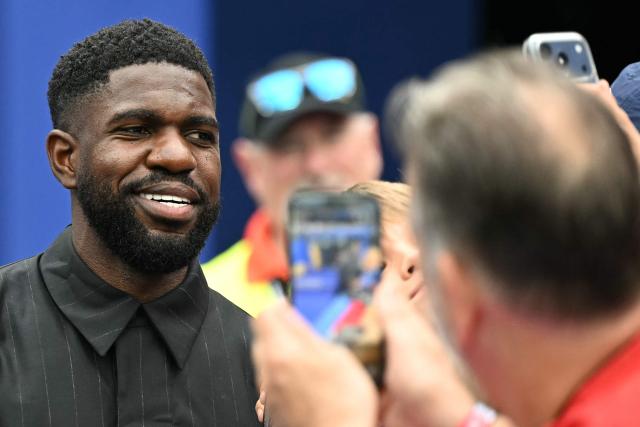 Former France's player Samuel Umtiti is seen during the warm-up ahead of the 2026 World Cup Group I football match between Norway and France at the Boston Stadium in Foxborough on June 26, 2026.  (Photo by Jewel SAMAD / AFP)