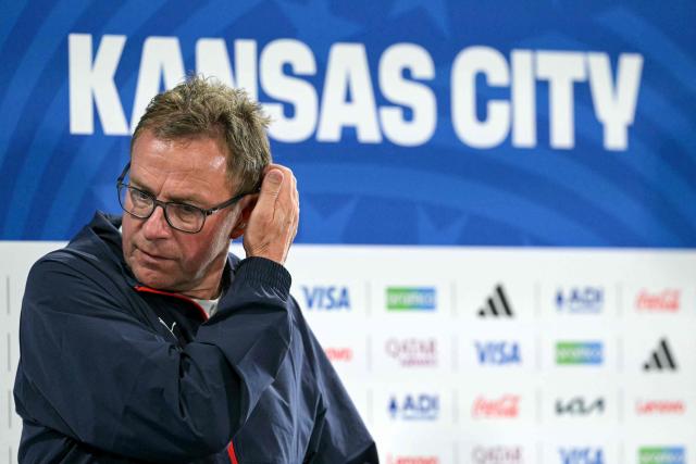 Austria's German head coach Ralf Rangnick gestures as he arrives for an MD-1 press conference at the Kansas City Stadium in Kansas City on June 26, 2026, on the eve of the 2026 World Cup Group J football match between Algeria and Austria.  (Photo by JUAN MABROMATA / AFP)