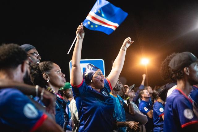 Supporters of Cape Verde's national football team react as they watch the 2026 World Cup football tournament match between Cape Verde and Saudi Arabia in Mindelo, on June 26, 2026. (Photo by Queila Fernandes / AFP)