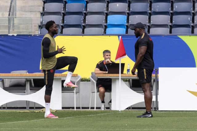 Canada's defender #19 Alphonso Davies takes part in an MD-1 training session at Carson Sports Park in Carson on June 27, 2026, on the eve of the 2026 World Cup round of 32 football match between South Africa and Canada at the Los Angeles Stadium in Inglewood. (Photo by ETIENNE LAURENT / AFP)