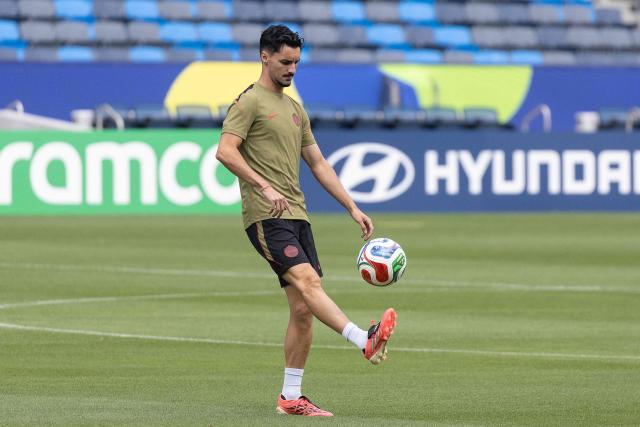 Canada's midfielder #07 Stephen Eustaquio controls the ball during an MD-1 training session at Carson Sports Park in Carson on June 27, 2026, on the eve of the 2026 World Cup round of 32 football match between South Africa and Canada at the Los Angeles Stadium in Inglewood. (Photo by ETIENNE LAURENT / AFP)