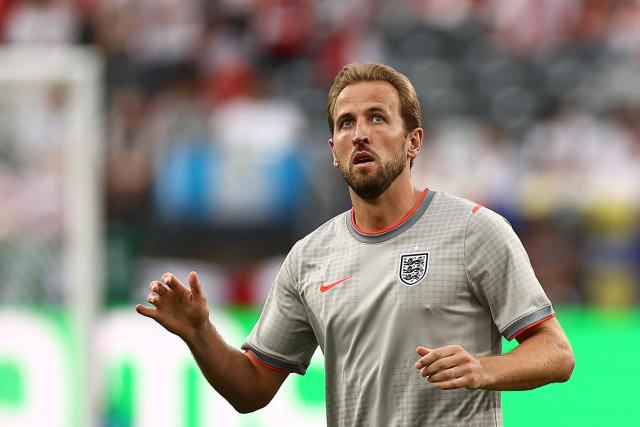 England's forward #09 Harry Kane warms up ahead of the 2026 World Cup Group L football match between Panama and England at the New York/New Jersey Stadium in East Rutherford on June 27, 2026.  (Photo by CHARLY TRIBALLEAU / AFP)
