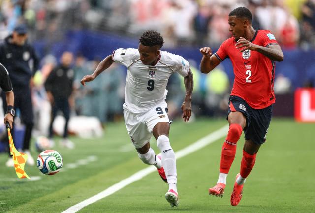 Panama's forward #09 Tomas Rodriguez and England's defender #02 Ezri Konsa fight for the ball during the 2026 World Cup Group L football match between Panama and England at the New York/New Jersey Stadium in East Rutherford on June 27, 2026.  (Photo by CHARLY TRIBALLEAU / AFP)