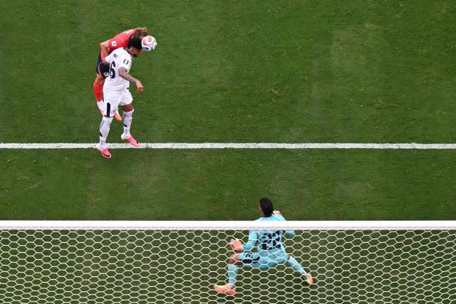 England's forward #09 Harry Kane scores his team´s secong goal during the 2026 World Cup Group L football match between Panama and England at the New York/New Jersey Stadium in East Rutherford on June 27, 2026.  (Photo by Jewel SAMAD / AFP)