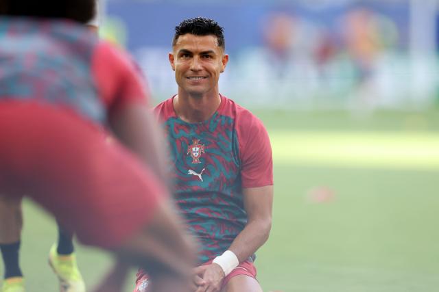 Portugal's forward #07 Cristiano Ronaldo warms up ahead of the 2026 World Cup Group K football match between Colombia and Portugal at the Miami Stadium in Miami Gardens on June 27, 2026.  (Photo by PATRICIA DE MELO MOREIRA / AFP)