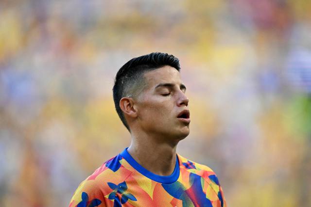 Colombia's midfielder #10 James Rodriguez warms up ahead of the 2026 World Cup Group K football match between Colombia and Portugal at the Miami Stadium in Miami Gardens on June 27, 2026.  (Photo by CHANDAN KHANNA / AFP)