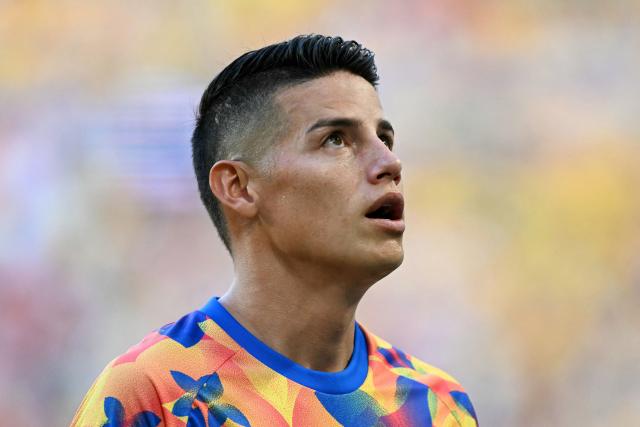 Colombia's midfielder #10 James Rodriguez warms up ahead of the 2026 World Cup Group K football match between Colombia and Portugal at the Miami Stadium in Miami Gardens on June 27, 2026.  (Photo by CHANDAN KHANNA / AFP)