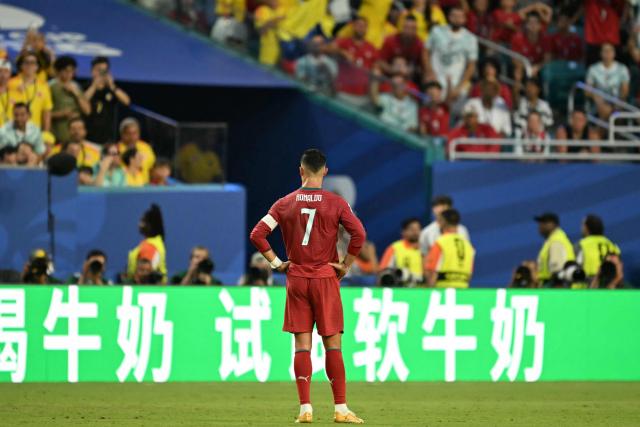 Portugal's forward #07 Cristiano Ronaldo gestures during the 2026 World Cup Group K football match between Colombia and Portugal at the Miami Stadium in Miami Gardens on June 27, 2026.  (Photo by CHANDAN KHANNA / AFP)
