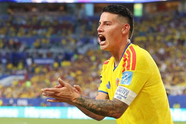 Colombia's midfielder #10 James Rodriguez gestures during the 2026 World Cup Group K football match between Colombia and Portugal at the Miami Stadium in Miami Gardens on June 27, 2026.  (Photo by PATRICIA DE MELO MOREIRA / AFP)