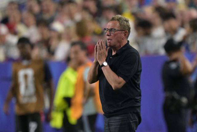 Austria's coach Ralf Rangnick gestures during the 2026 World Cup Group J football match between Algeria and Austria at the Kansas City Stadium in Kansas City on June 27, 2026.  (Photo by JUAN MABROMATA / AFP)