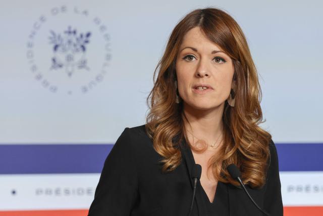 (FILES) France's Government Spokesperson and junior Minister for Energy and Digital economy Maud Bregeon delivers a speech during a press conference following the weekly cabinet meeting in Paris on June 10, 2026. Maud Bregeon announced on June 29, 2026 that she would support former Prime Minister Йdouard Philippe’s (Horizons) presidential bid and would attend his rally scheduled for Sunday in Paris. (Photo by Ludovic MARIN / AFP)
