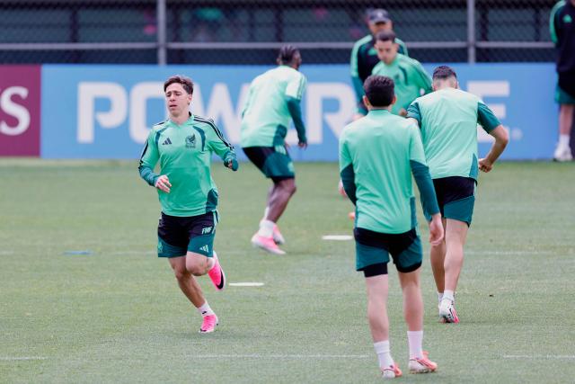 Mexico's defender #20 Mateo Chavez takes part in a training session on the eve of Mexico's 2026 World Cup football tournament round of 32 match against Ecuador in Mexico City on June 29, 2026. (Photo by Rodrigo Oropeza / AFP)