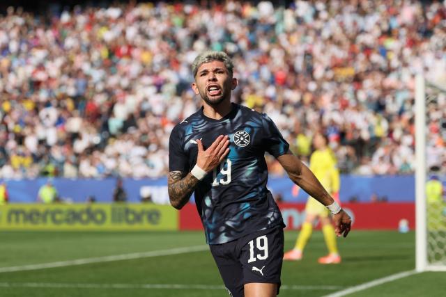 Paraguay's midfielder #19 Julio Enciso celebrates scoring his team's first goal during the 2026 World Cup round of 32 football match between Germany and Paraguay at the Boston Stadium in Foxborough on June 29, 2026.  (Photo by Odd ANDERSEN / AFP)