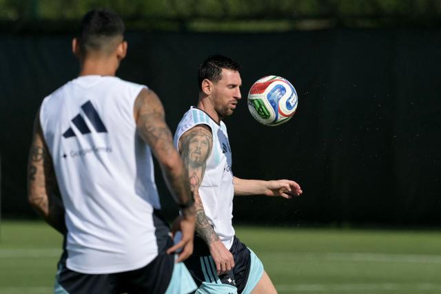 Argentina's forward #10 Lionel Messi takes part in a training session ahead of Argentina's 2026 World Cup football tournament round of 32 match against Cape Verde at Sporting KC Training Centre in Kansas City on June 29, 2026. (Photo by JUAN MABROMATA / AFP)