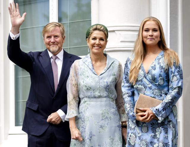 (LtoR) King Willem-Alexander, Queen Maxima and Princess Amalia of The Netherlands arrive for an extraordinary meeting of the Council of State on the occasion of the farewell of outgoing Vice-President Thom de Graaf, in The Hague on June 30, 2026. (Photo by Remko de Waal / ANP / AFP) / Netherlands OUT