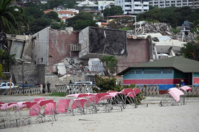 View of a damaged hotel at a beach in Caraballeda, La Guaira state, Venezuela, on June 30, 2026, following the June 24 twin earthquakes. Tens of thousands of people urgently need food and shelter in Venezuela due to the devastation from two huge earthquakes that killed more than 1,700 and injured 5,000, the UN said on June 30, 2026, as doctors warned of potential outbreaks of disease. (Photo by Juan BARRETO / AFP)