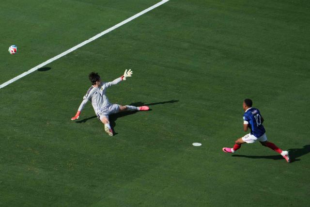France's forward #10 Kylian Mbappe scores a goal disallowed for offside past Sweden's goalkeeper #01 Jacob Widell Zetterstrom during the 2026 World Cup round of 32 football match between France and Sweden at the New York/New Jersey Stadium in East Rutherford on June 30, 2026.  (Photo by TIMOTHY A. CLARY / AFP)