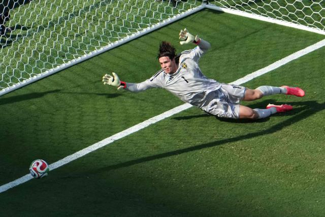 Sweden's goalkeeper #01 Jacob Widell Zetterstrom looks at the ball hitting the post during the 2026 World Cup round of 32 football match between France and Sweden at the New York/New Jersey Stadium in East Rutherford on June 30, 2026.  (Photo by TIMOTHY A. CLARY / AFP)