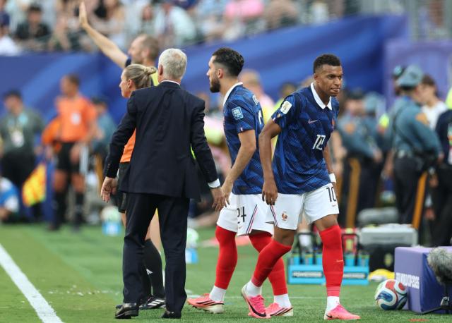 France's forward #10 Kylian Mbappe leaves the pitch after being substituted during the 2026 World Cup round of 32 football match between France and Sweden at the New York/New Jersey Stadium in East Rutherford on June 30, 2026.  (Photo by FRANCK FIFE / AFP)